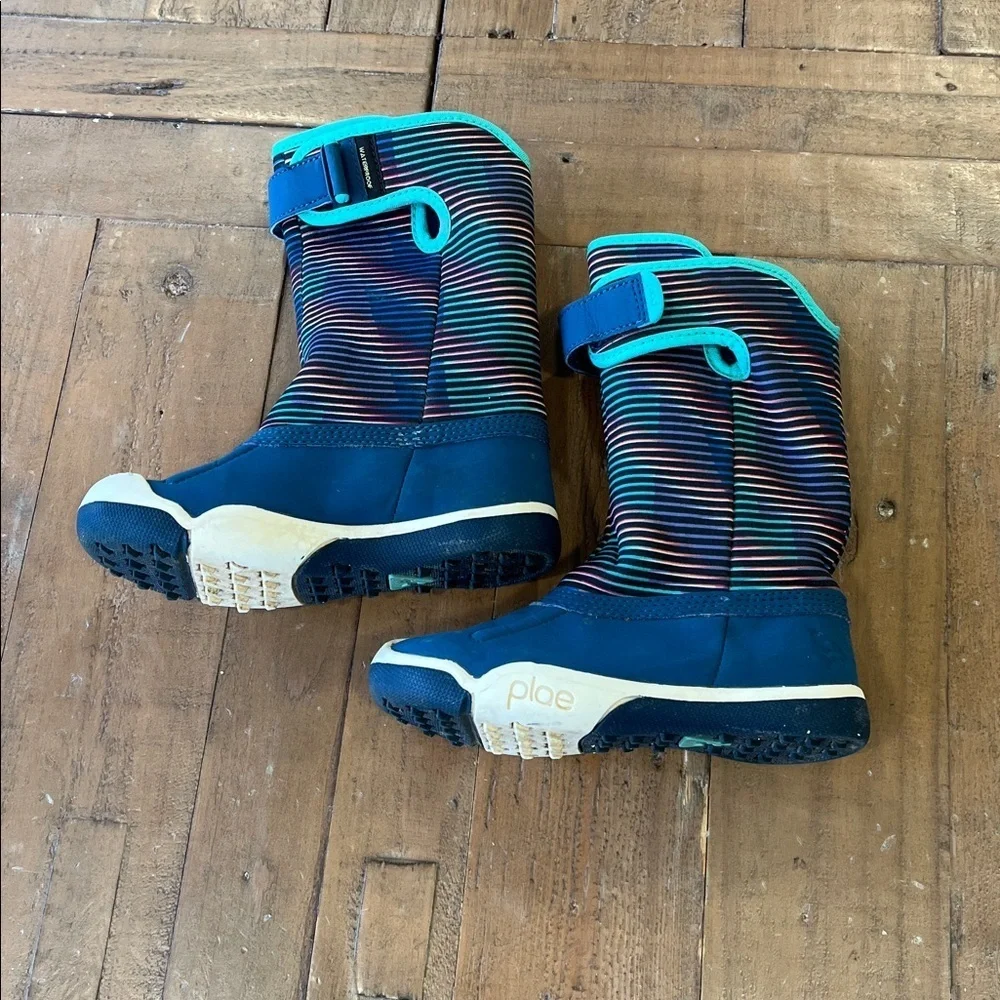 Plae Thandi titanium quartz waterproof winter boots kids size 8 blue stripes